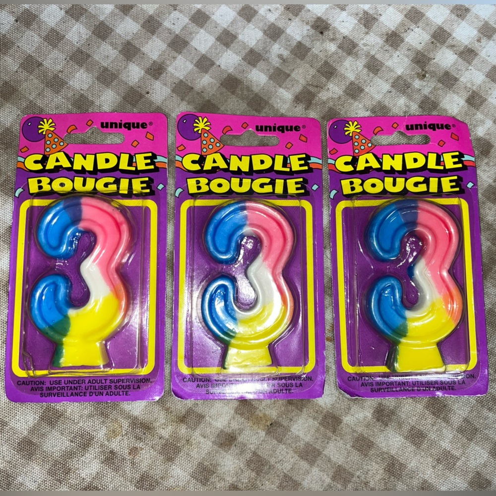 Nique Colorful Number 3 Candle Set